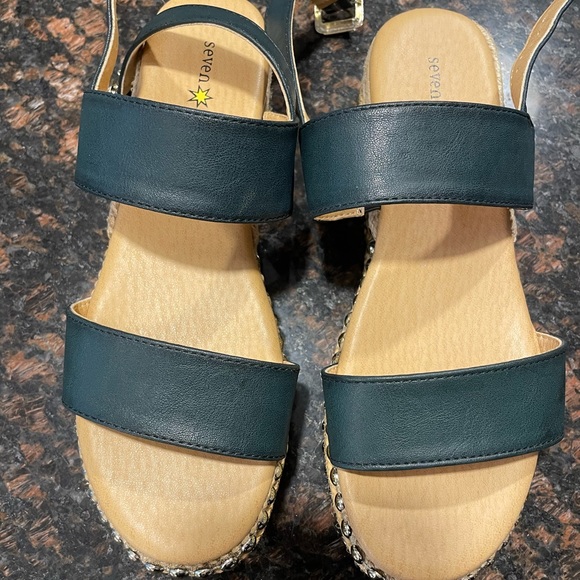 New Seven Dials Blueish Green Leather Straps with Beaded Platform 6 Never Worn - Picture 6 of 6